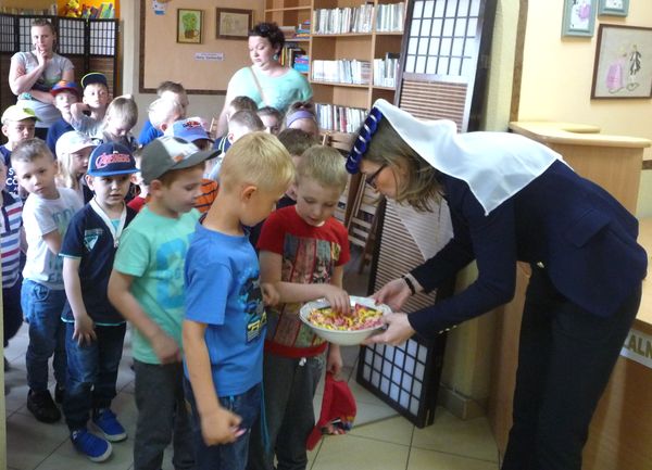 Kolejne czytelcznicze spotkanie w bibliotece 1